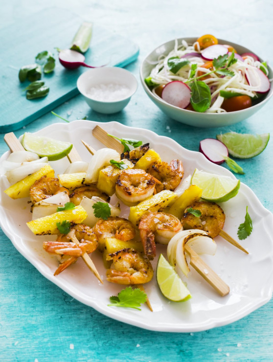 Szaszłyki kokosowe krewetki z ananasem