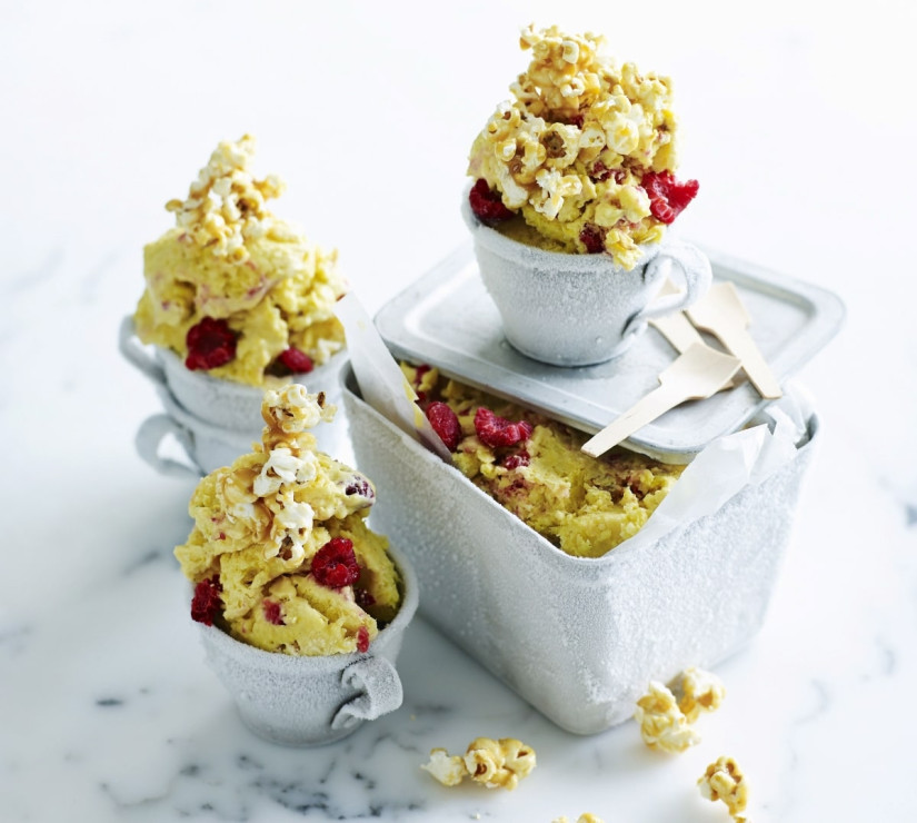 Lody popcornowe z malinami