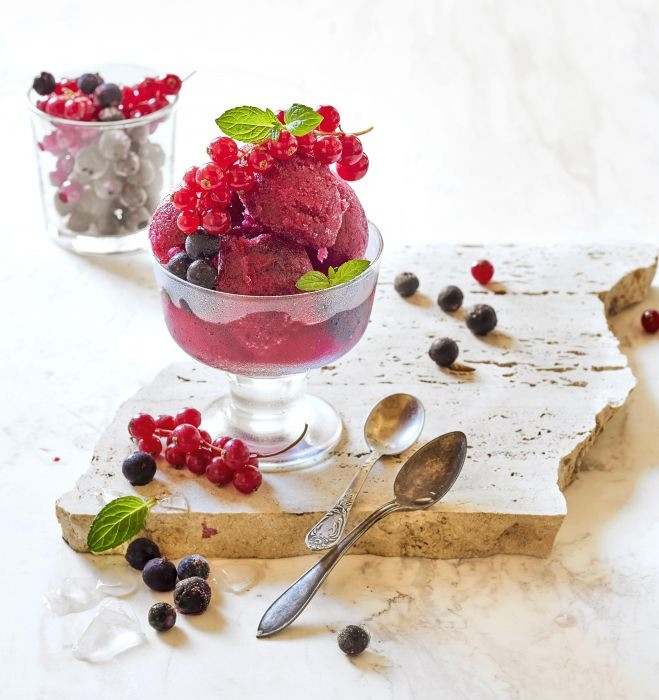 Sorbet porzeczkowy na winie