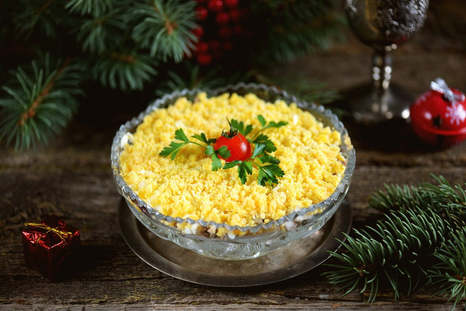 Sałatka śledziowa  warstwowa