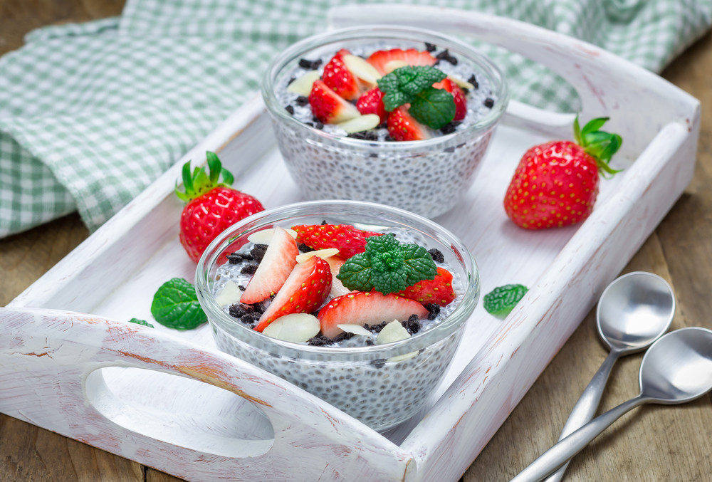 2. Kokosowy pudding chia z owocami