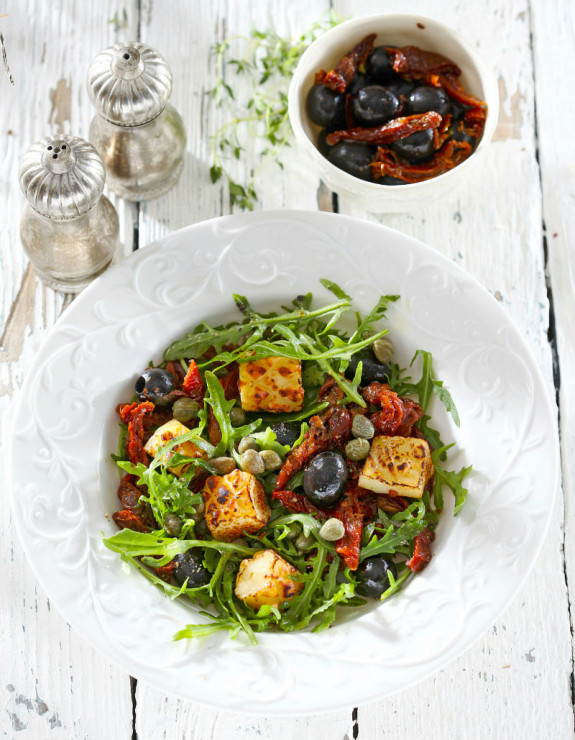 Sałatka z grillowanym oscypkiem