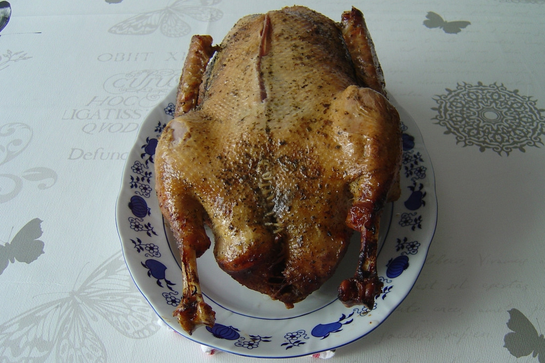 h003 04. Ges Pieczona z Zurawina i Jablkami