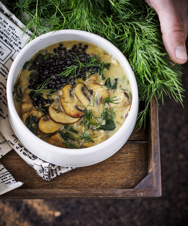 Wegański gulasz z pieczarek