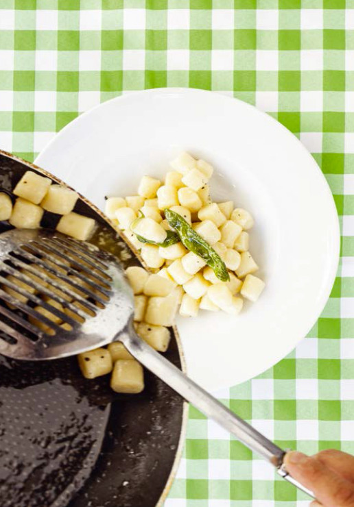 Gnocchi z masłem szałwiowym