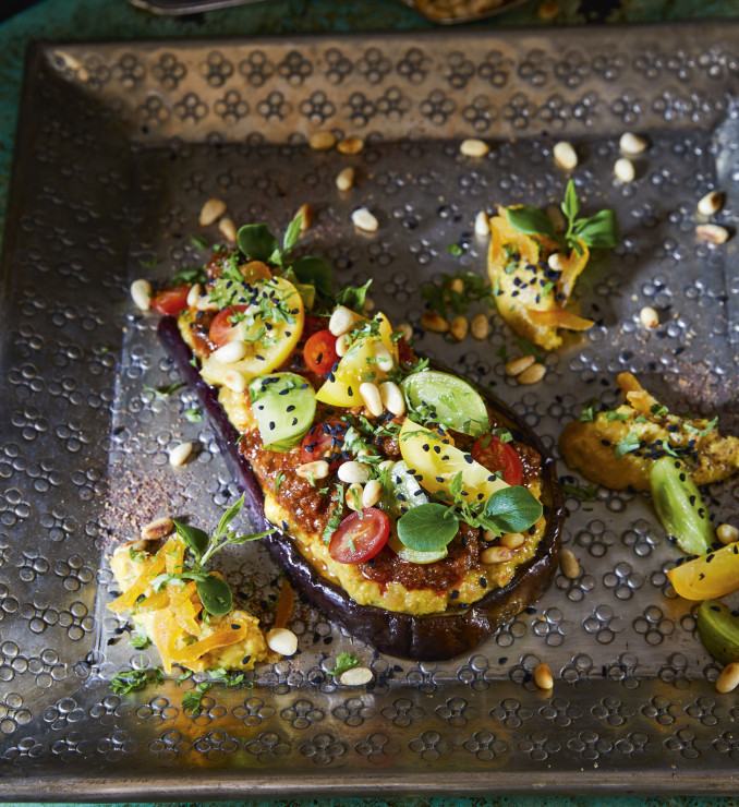 Pizza na bakłażanie z mięsnym ragoût