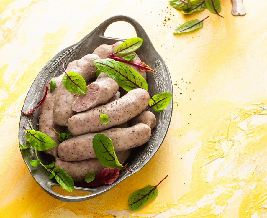 Biała domowa kiełbasa