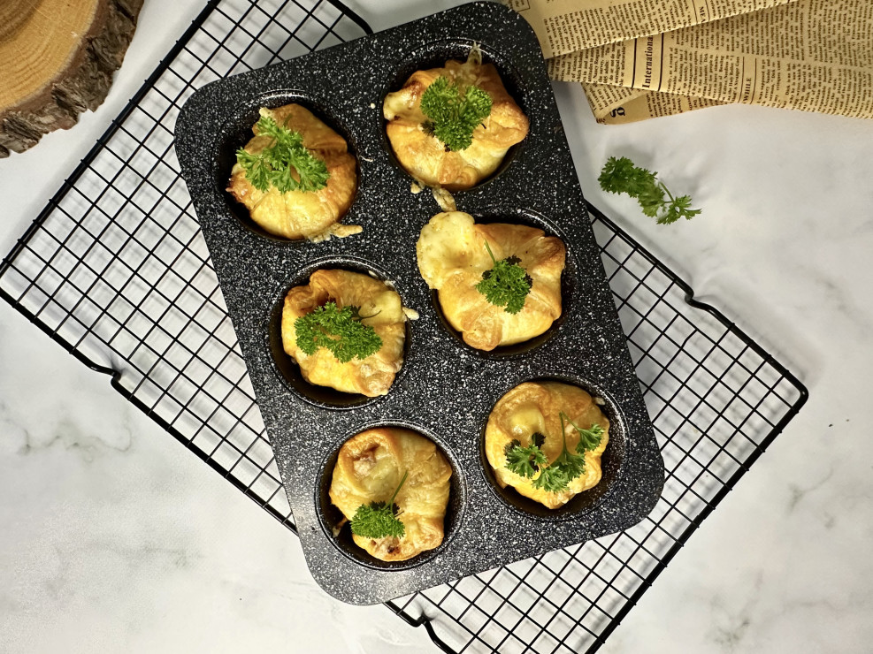 Ciasto francuskie z mięsem mielonym