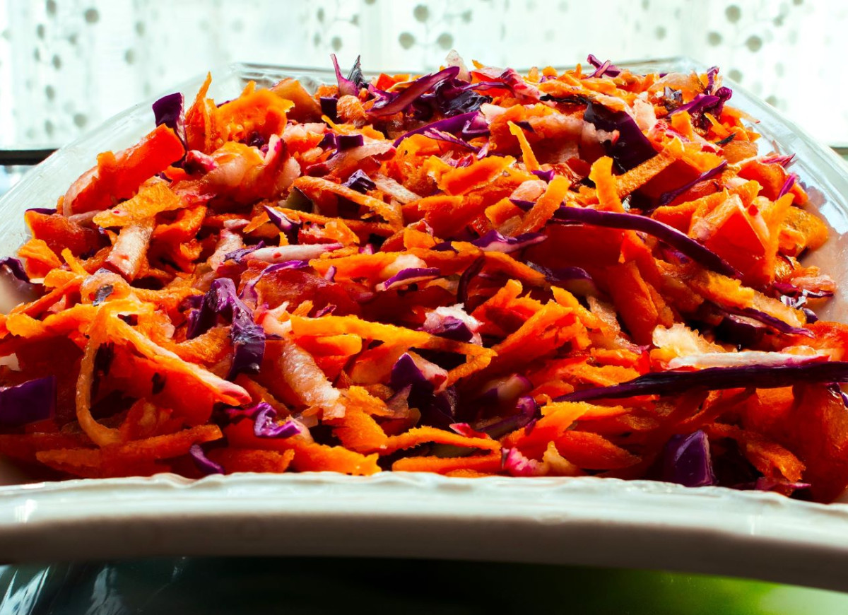 surówka z marchewki z octem balsamicznym