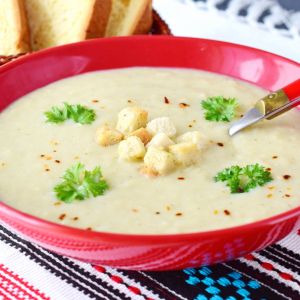 zupa krem z kalafiora z serkiem topionym