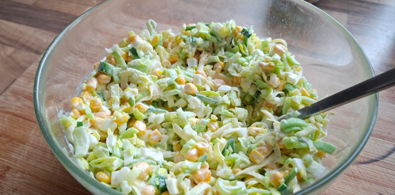 salatka-z-pora-z-jajkiem-i-serem