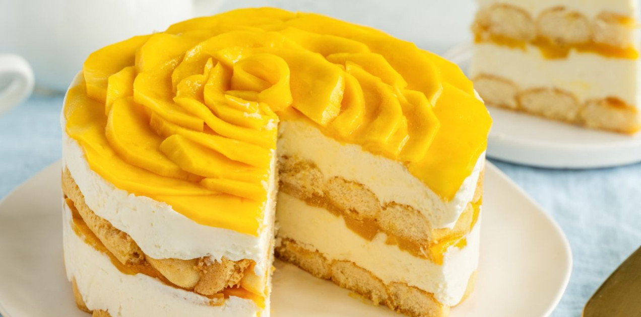 tort-z-kremem-i-mango